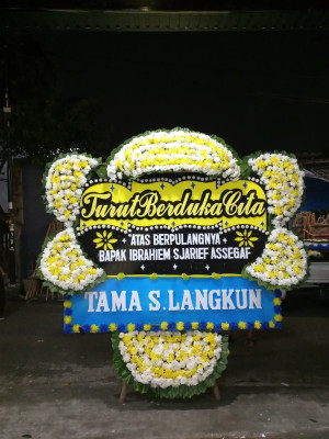 Papan Bunga Duka di Medan Johor